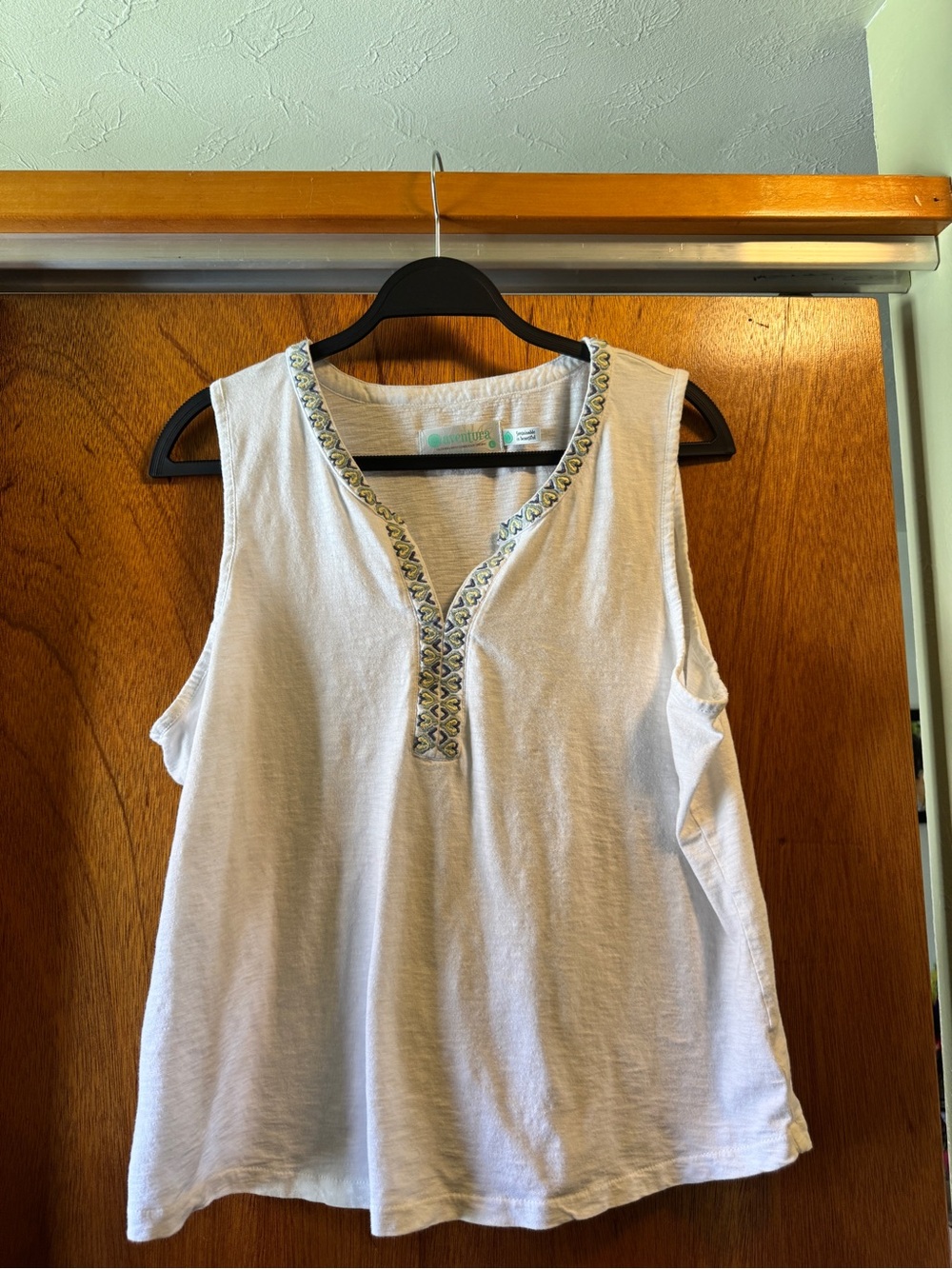 Aventura tank top
